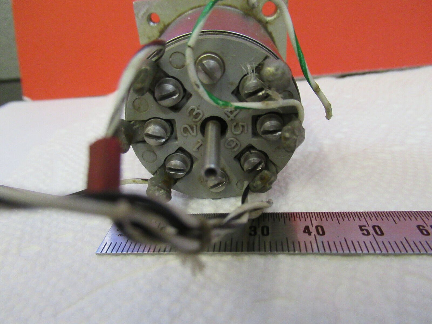 TACHOMETER 400Hz 15SM901  MOTOR AIRCRAFT PART  AS PICTURED &8Z-A-67
