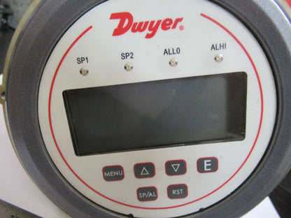 DWYER MODEL DH3-005 PRESSURE MONITORING WORKBENCH or CHAMBER AS PICTURED G4-A-10