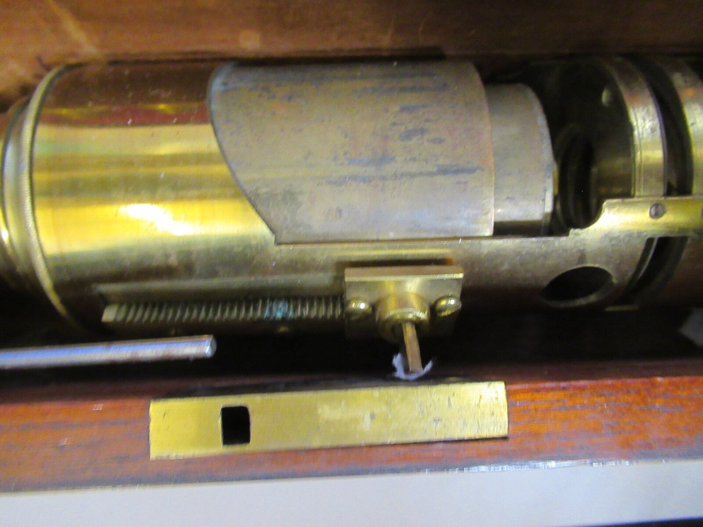 ANTIQUE BRASS RARE 1840s ENGLISH MICROSCOPE with ACCESSORIES NO KEY  7-ft-01