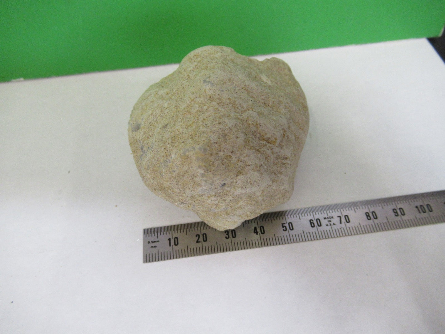 AMAZING GEODE QUARTZ MINERAL SAMPLE BEAUTIFUL SPECIMEN AS PICTURED T7-FD-91