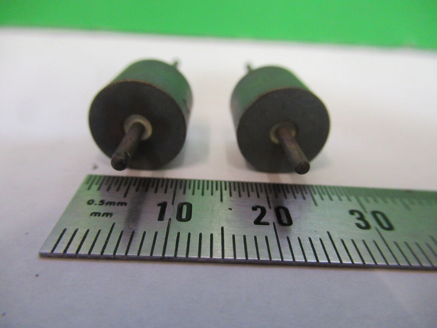 ULTRA HIGH TEMPERATURE GLASS TO METAL SEAL PIN ASSEMBLY AS PICTURED 18-FT-28