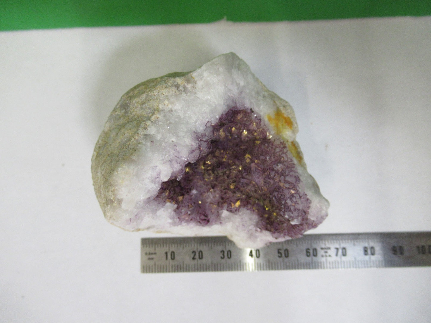 AMAZING GEODE QUARTZ MINERAL SAMPLE BEAUTIFUL SPECIMEN AS PICTURED T7-FD-91