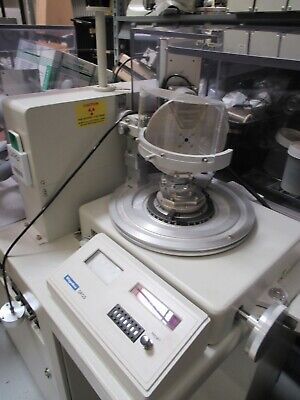 RIGAKU DUAL OPERATOR X-RAY DIFFRACTOMETER SINGLE CRYSTAL AS PICTURED &LAB