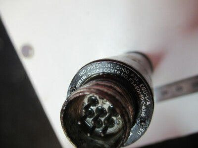 INDICATOR AIRCRAFT OIL PRESSURE 18-2052 EGU-1/A 66205812172 AS PICTURED &C1-A-24