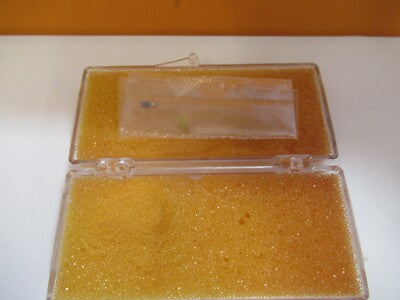 UDT UNITED DETECTOR TECHNOLOGY PHOTODIODE LOT 2 EA CHIPS LIGHT SENSOR &8C-A-85