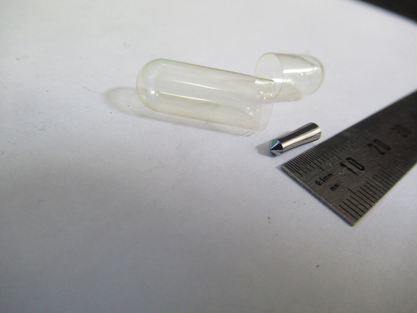 SILICON METAL SINGLE CRYSTAL PROBE 10mm RARE SPECIMEN AS PICTURED Z7-A-65