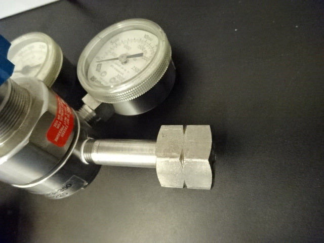 MATHESON 3513 + FLASH ARRESTOR MANOMETER REGULATOR VALVE GAS PROCESS AS IS 78-03
