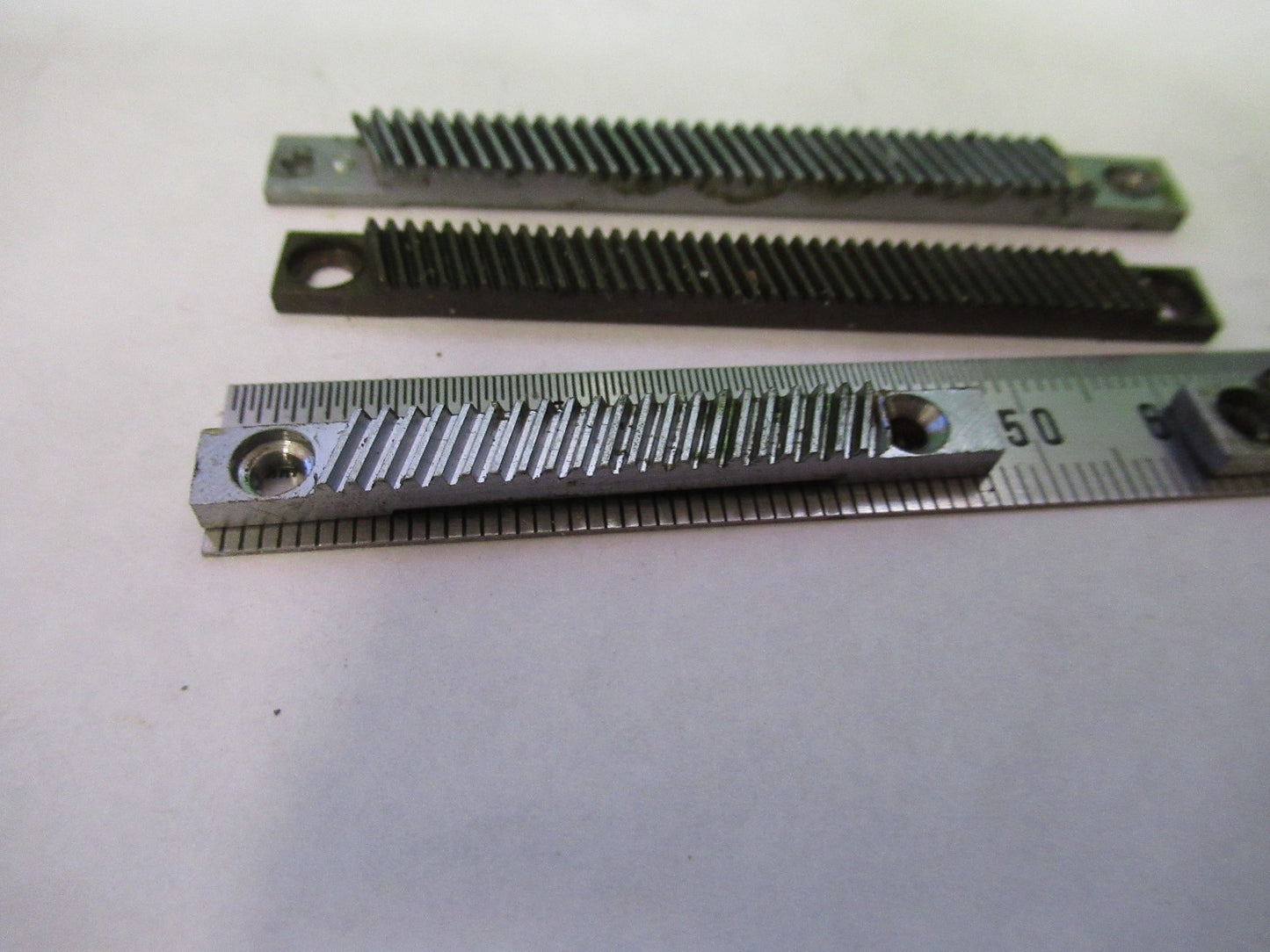 LOT 4 PIECES RACK GEAR BAUSCH LOMB AO SPENCER MICROSCOPE PART AS PICTURE U8-A-41
