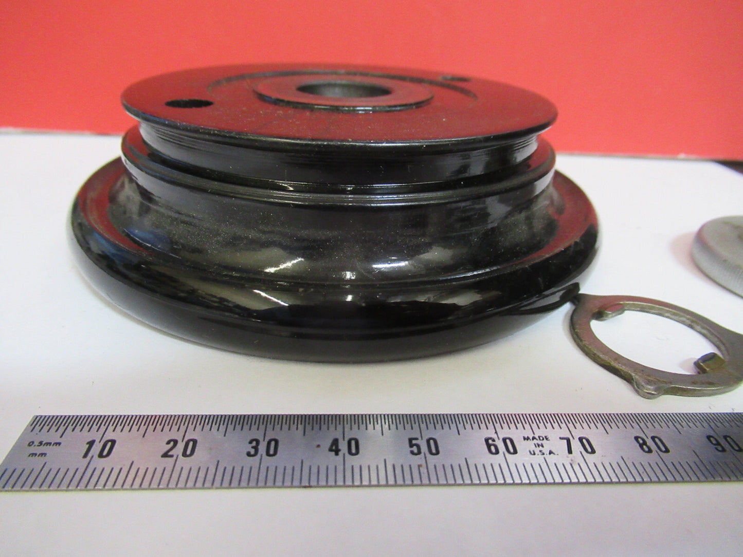 Old Singer Sewing Machine Model Pulley Assembly as picture