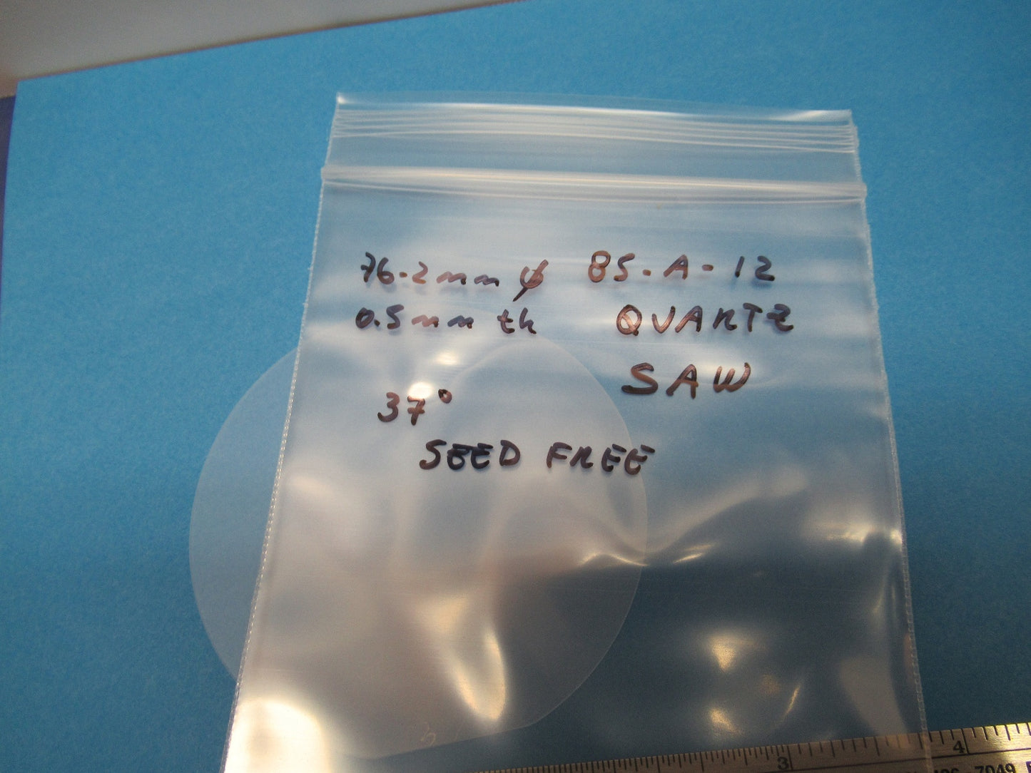 EIN WAFER QUARZKRISTALL HOFFMAN SÄGE OBERFLÄCHE AKUSTISCHE WELLE Y 37 GRAD S #85-A-12