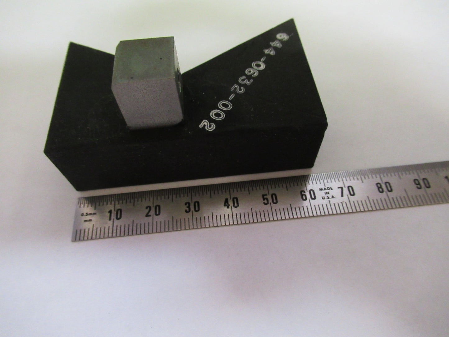 OPTICS MIL SPEC GLASS PRISM ASSEMBLY OPTICAL AS PICTURED T6-A-18