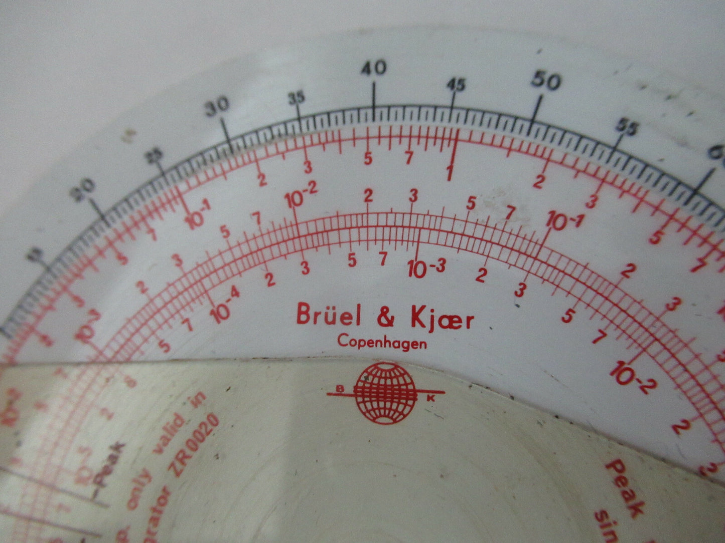 Brüel & Kjær Denmark QH0001 Sound Ruler Calculator