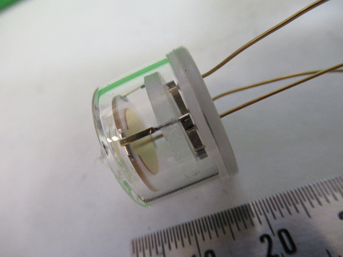 SPACE 10.24 MHz QUARTZ CRYSTAL FREQUENCY CONTROL BLILEY BG61 GLASS PCK 82-A-91