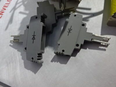LOT PHOENIX CONTACT TERMINALS TYP D-UK 4/10 CONTROL SYSTEMS AS PICTURED &96-33