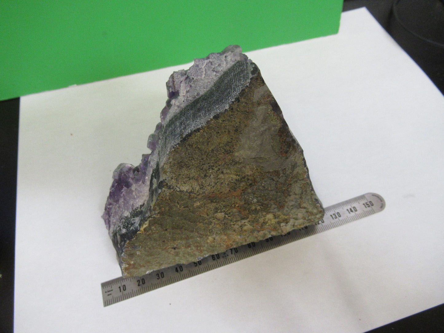 AMAZING AMETHYST QUARTZ MINERAL SAMPLE BEAUTIFUL SPECIMEN AS PICTURED Y3-B-39