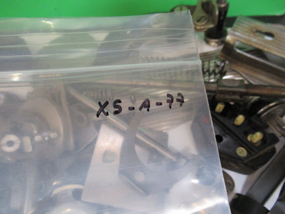 FOR PARTS OLD SINGER SEWING MACHINE ASSORTED INTERNAL PARTS as pictured X5-A-77