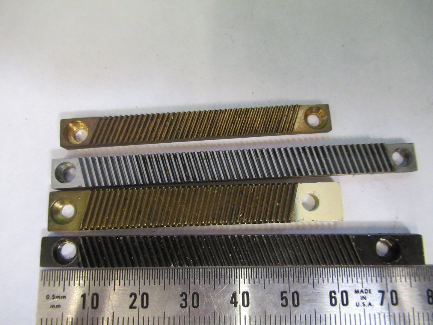 LOT 4 PIECES RACK GEAR BAUSCH LOMB AO SPENCER MICROSCOPE PART AS PICTURE U8-A-38
