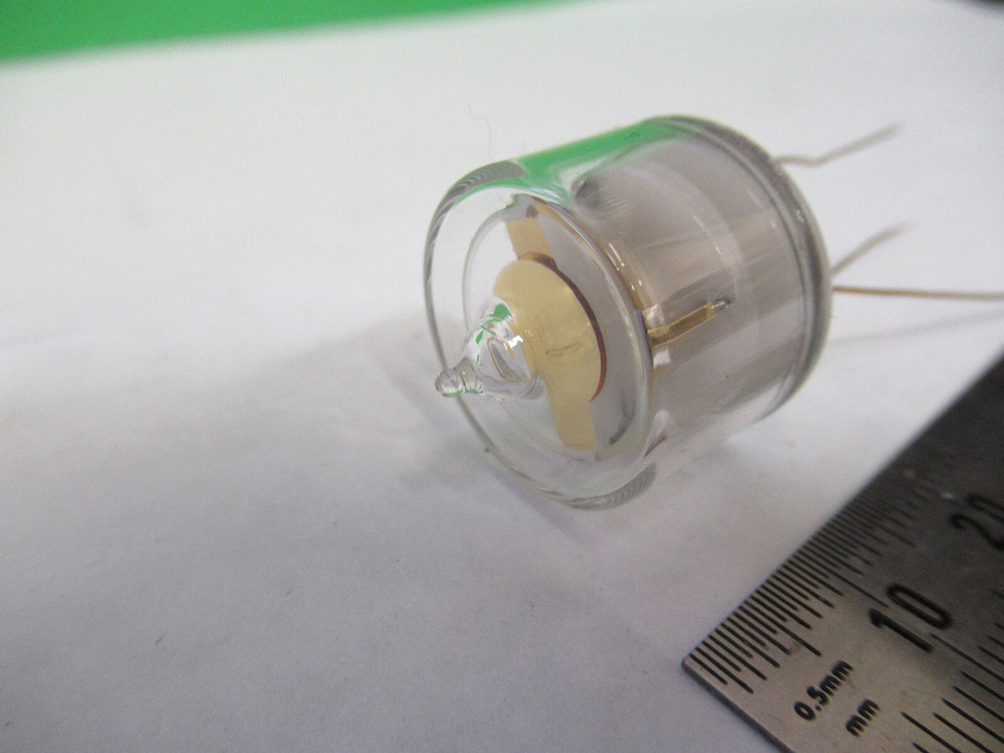 SPACE 4.785 MHz QUARTZ CRYSTAL FREQUENCY CONTROL BLILEY BG61 GLASS PCK 82-A-88