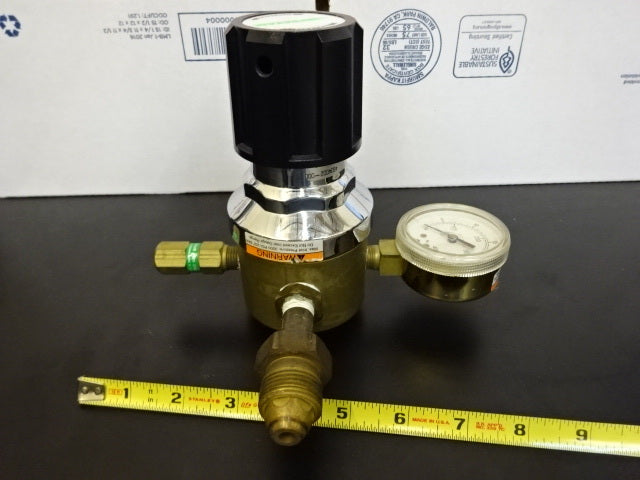 PRAXAIR MANOMETER REGULATOR VALVE GAS PROCESS CONTROL AS IS #78-02
