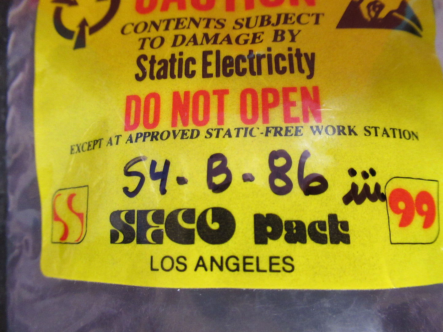 OPTICAL MELLES GRIOT LASER DIODE 80 mW NOS OPTICS AS PICTURED  S4-B-86