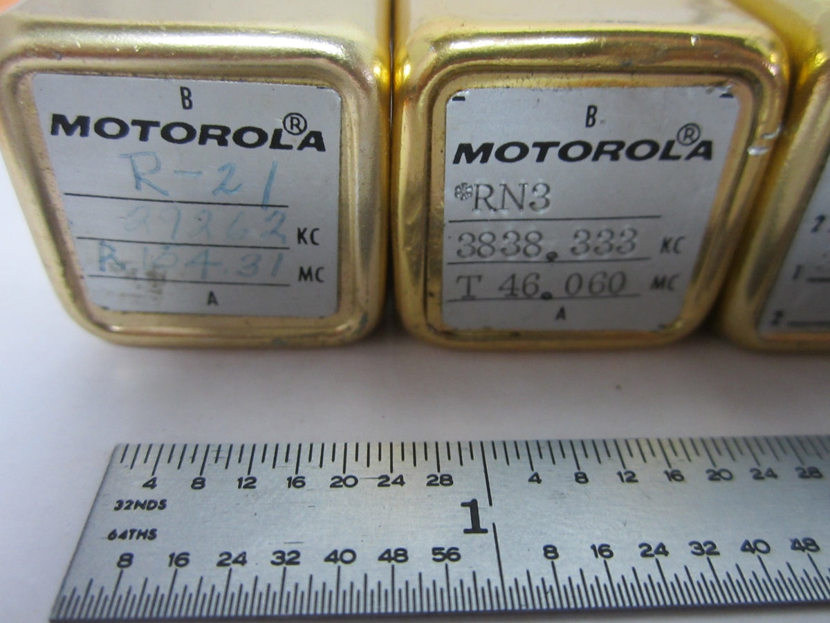 Lot 6 Ea Motorola Quartz Crystal Frequency Control Radio