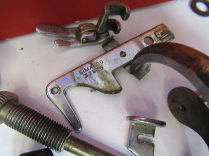 FOR PARTS OLD SINGER SEWING MACHINE ASSORTED INTERNAL PARTS as pictured &H9-B-64