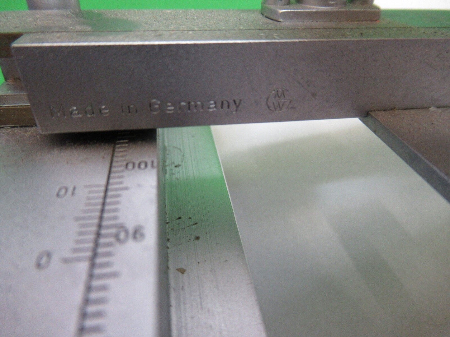 MADE in GERMANY CLIPS ATTACHMENT STAGE XY MICROSCOPE PART AS PICTURED Q7-B-23