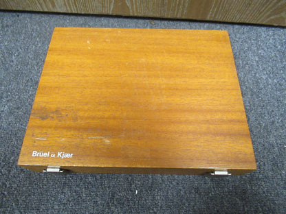 BRUEL KJAER 4220 PISTONPHONE MICROPHONE PRESSURE CALIBRATION AS PICTURED #LOB