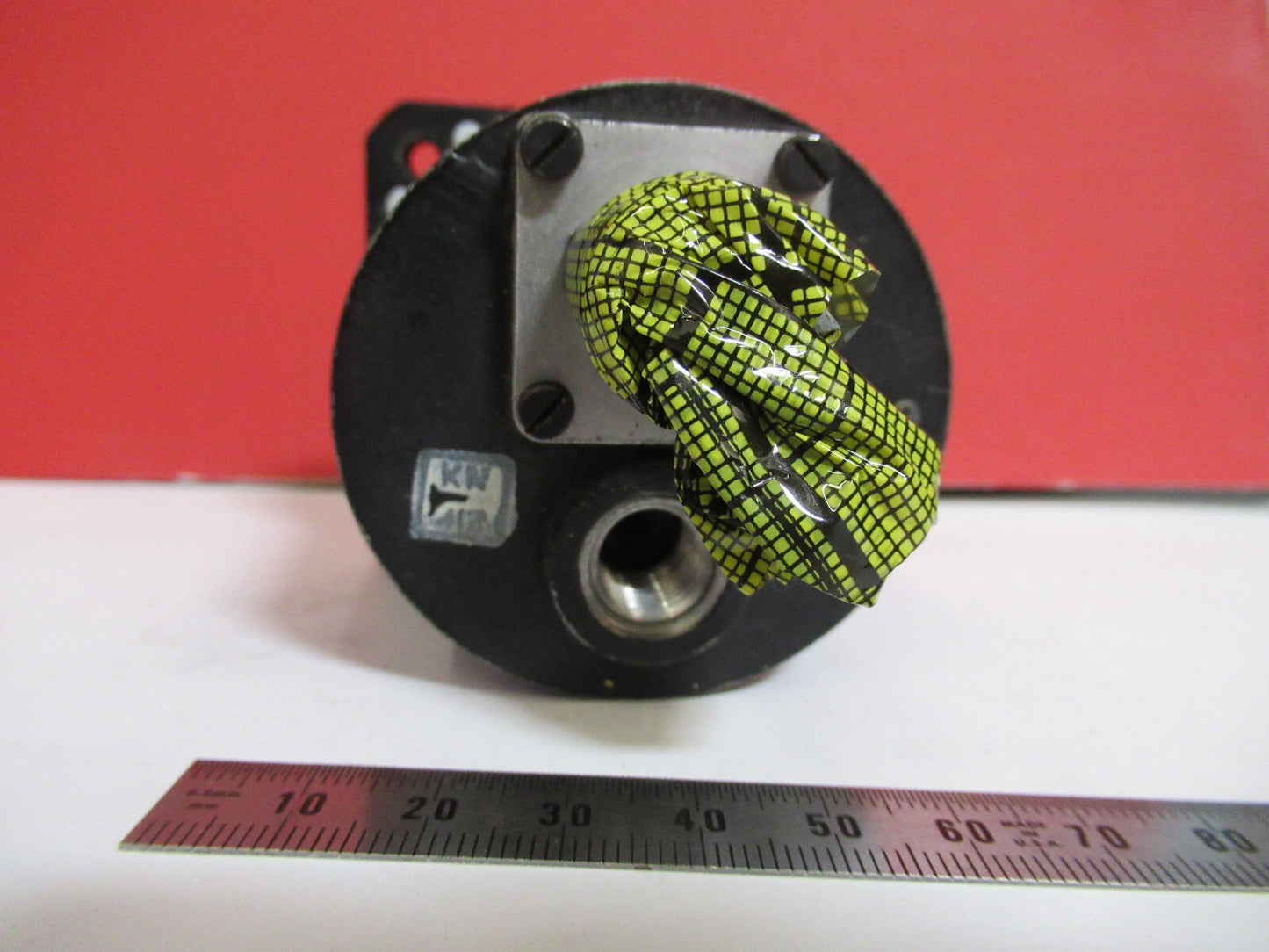 INDICATOR PRESSURE ALTITUDE CABIN KOLLSMAN 128SCA109-1  AS PICTURED  T1-A-41