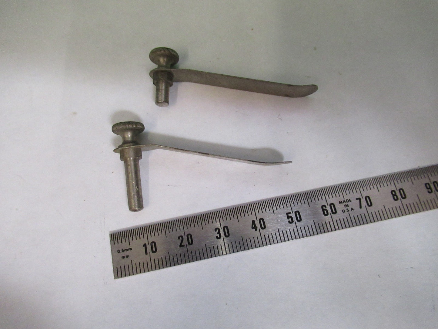 ANTIQUE ERNST LEITZ PAIR CLIPS STAGE MICROSCOPE PART AS PICTURED T3-B-28