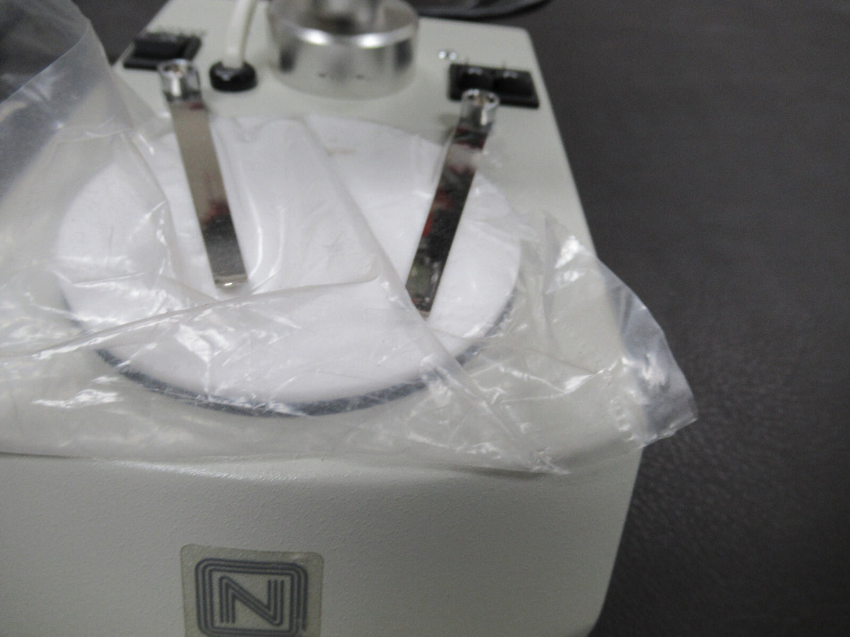 NATIONAL STEREO MICROSCOPE GOOD CONDITION  BOTH LAMPS WORK AS PICTURED TC-3