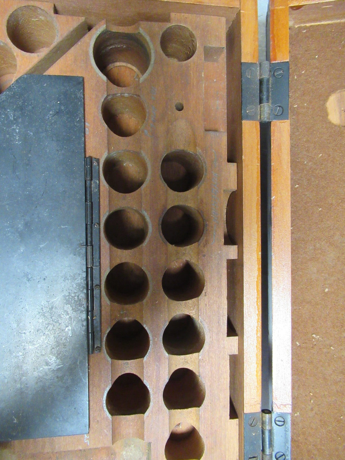 ANTIQUE WOOD BOX BAUSCH LOMB ACCESSORIES EMPTY MICROSCOPE PART AS PICTURED TD-4
