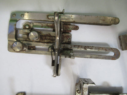 OLD SINGER SEWING ACCESSORY MACHINE  STITCH [rusty] ATTACHMENT ASSEMBLY &H2-A-24