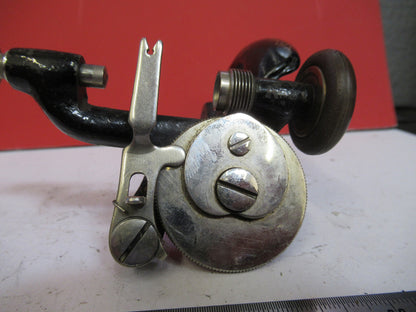 FOR PARTS OLD SINGER SEWING MACHINE MODEL PULLEY ASSEMBLY as picture &H9-B-70