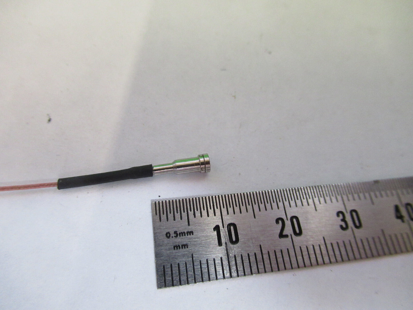 PCB PIEZOTRONICS ENDEVCO MODEL 22 MINIATURE ACCELEROMETER PICTURED S8-A-47