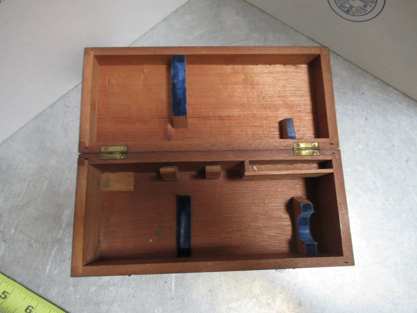 ANTIQUE WOOD CONTAINER EMPTY VERY OLD UK SCOPE  MICROSCOPE PART AS PICTURED TA-5