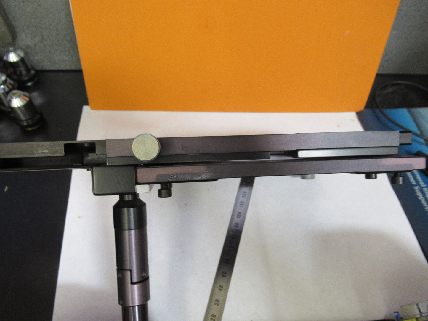 WILD HEERBRUGG SWISS M40 STAGE TABLE INVERTE MICROSCOPE PART AS PICTURED Y3-A-68