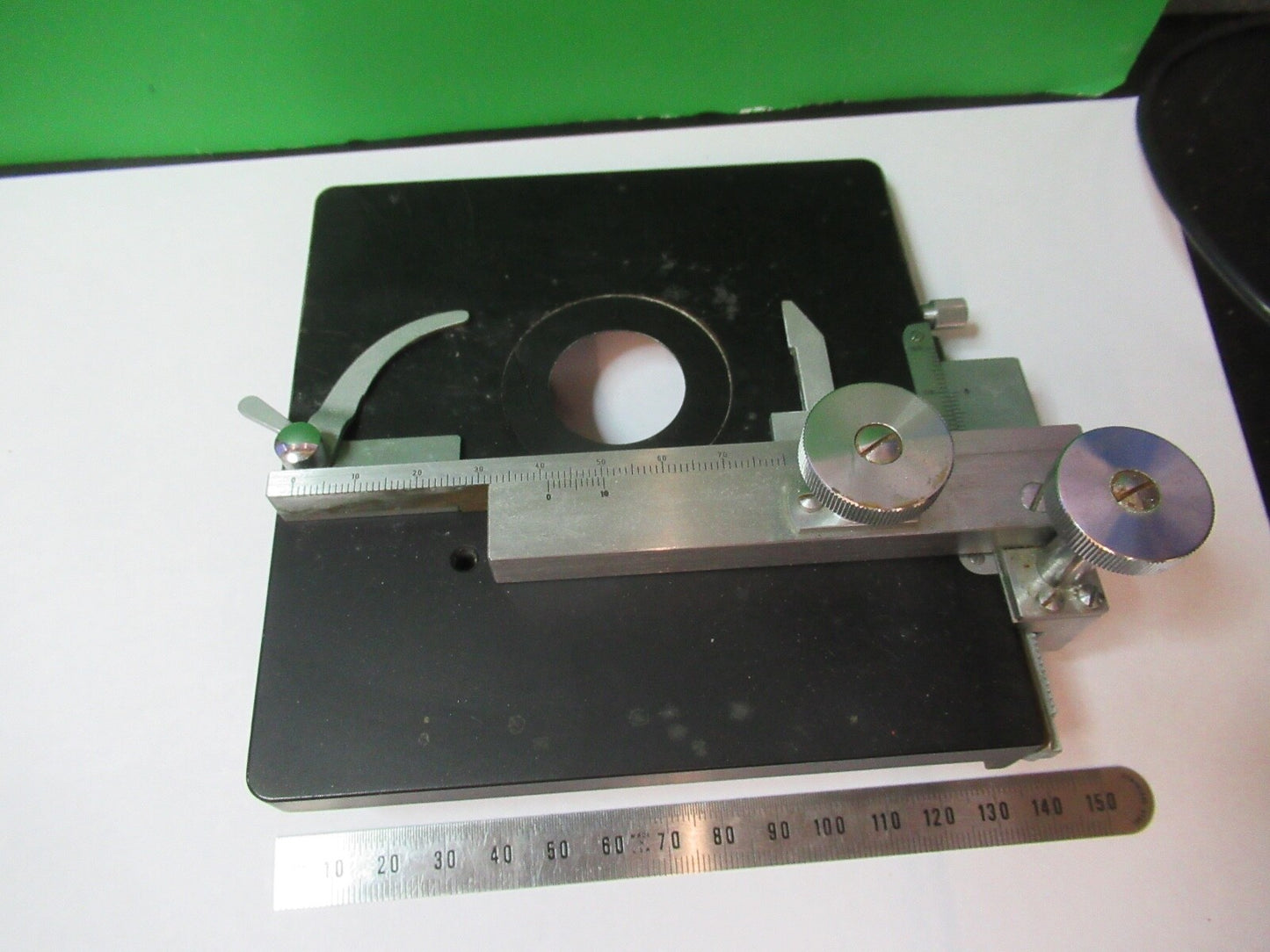 REICHERT AUSTRIA STAGE XY TABLE WORKS OK  MICROSCOPE PART AS PICTURED G5-A-27