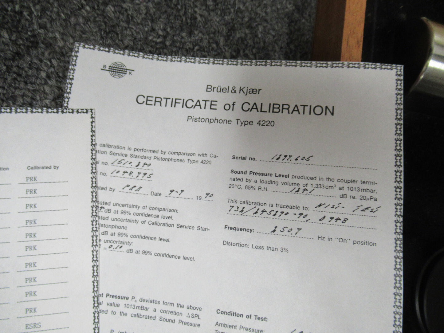 BRUEL KJAER 4220 PISTONPHONE MICROPHONE PRESSURE CALIBRATION AS PICTURED #LOB