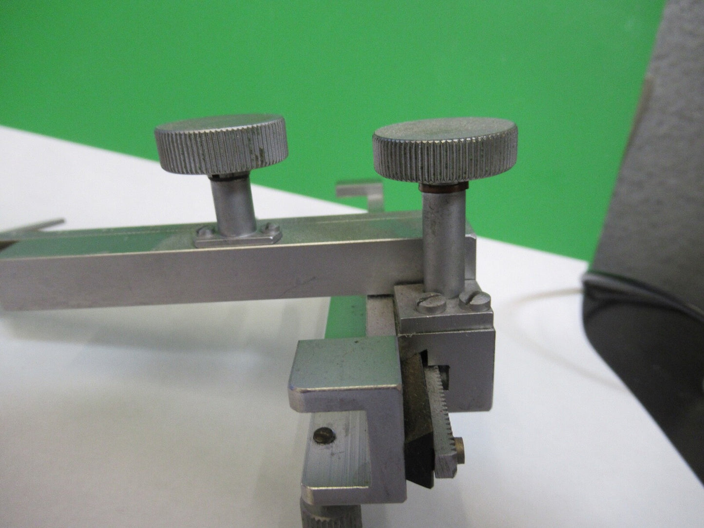 MADE in GERMANY CLIPS ATTACHMENT STAGE XY MICROSCOPE PART AS PICTURED Q7-B-23