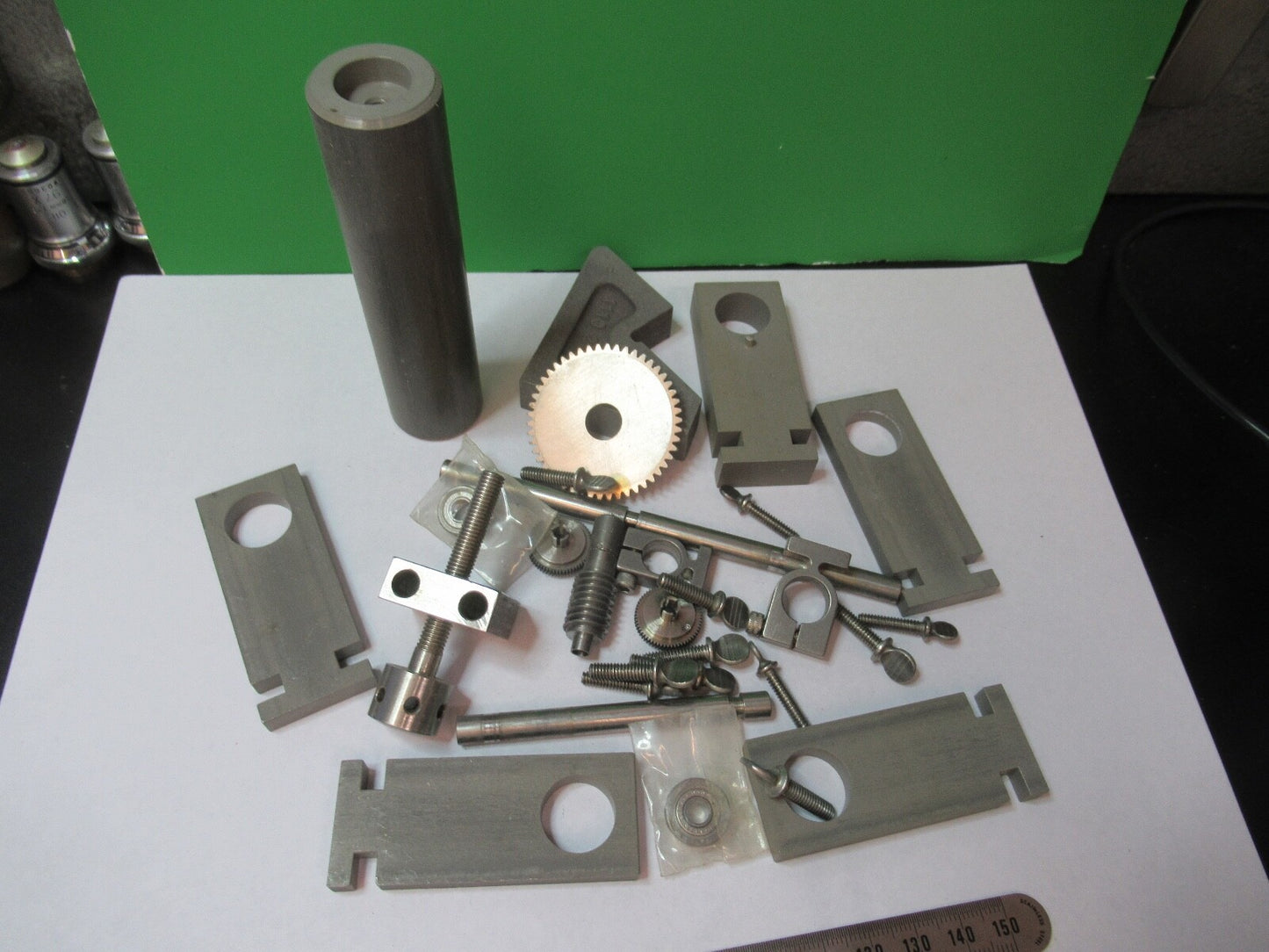 SERVO KIT LOT GEARS + ACCESSORIES ROBOTICS MECHATRONICS AS PICTURED G5-A-19