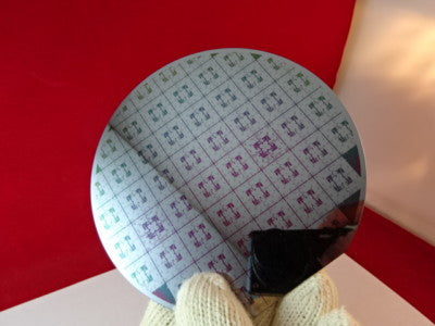 COLLECTABLE SEMICONDUCTOR WAFER SILICON WITH COMPONENTS NICE AS IS #83-A-20