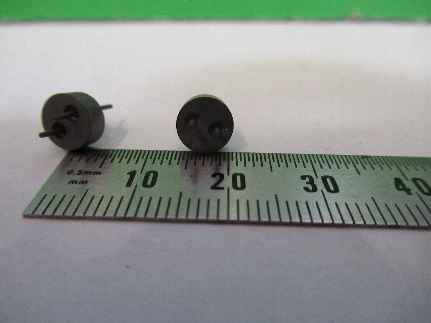 ULTRA HIGH TEMPERATURE GLASS TO METAL SEAL PINS ASSEMBLY AS PICTURED 18-FT-30