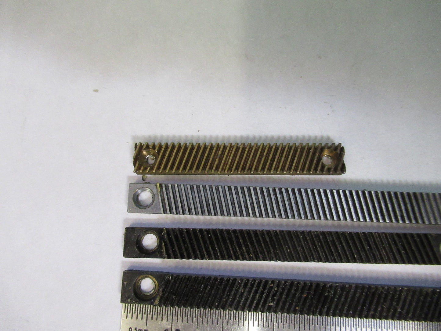 LOT 4 PIECES RACK GEAR BAUSCH LOMB AO SPENCER MICROSCOPE PART AS PICTURE U8-A-39