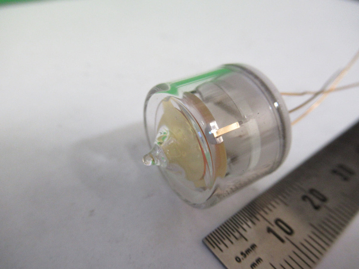 SPACE 5.000 MHz QUARTZ CRYSTAL FREQUENCY CONTROL BLILEY BG61 GLASS PCK 82-A-93