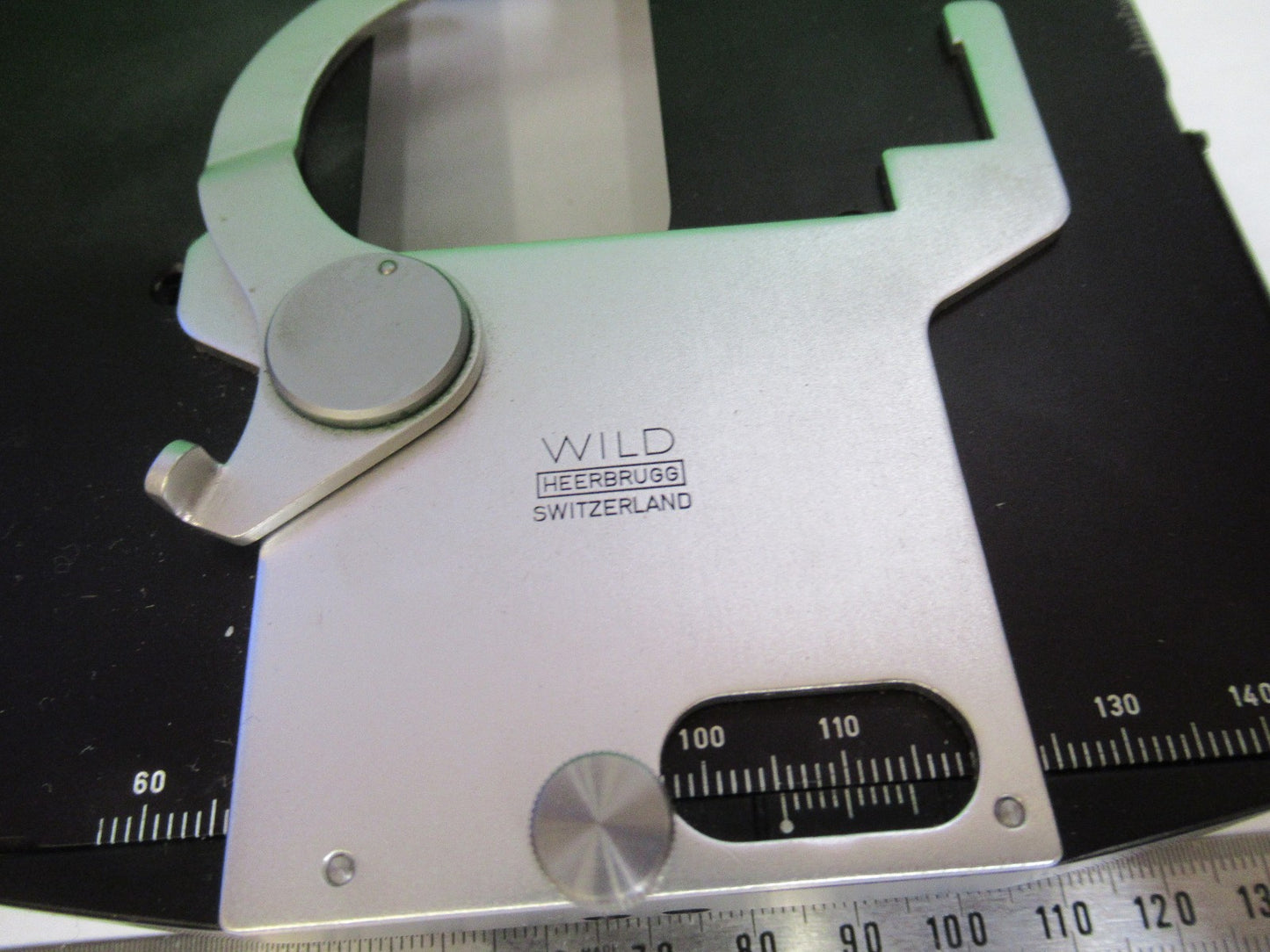 WILD M20 SWISS HEERBRUGG XY STAGE TABLE MICROSCOPE PART AS PICTURED T6-A-22