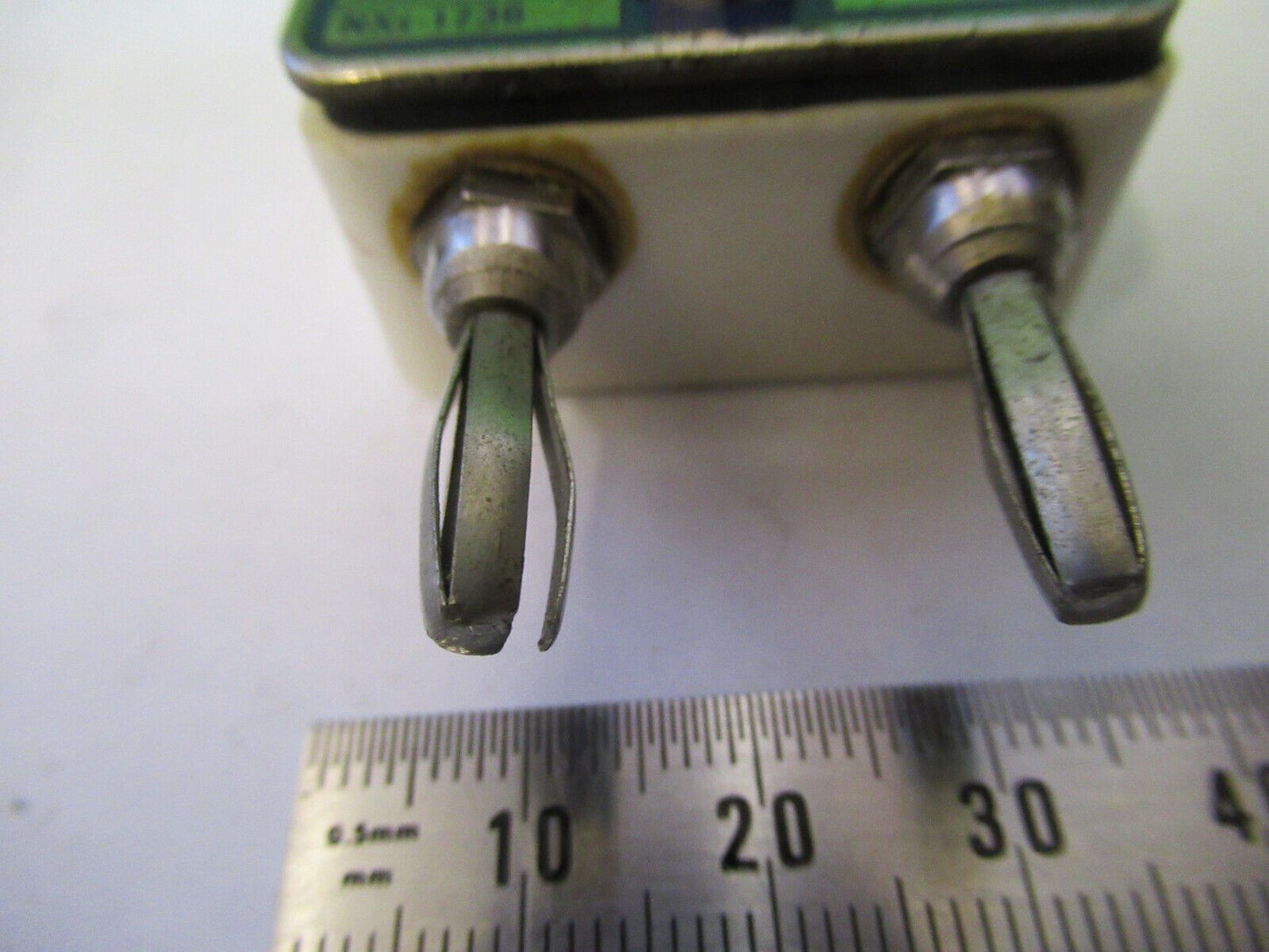 RCA NAVY CERAMIC ANTIQUE QUARTZ CRYSTAL FREQUENCY CONTROL AS PICTURED Z6-A-79