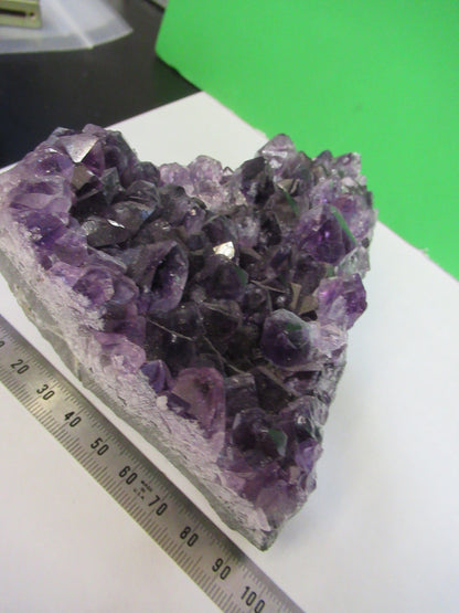 AMAZING AMETHYST QUARTZ MINERAL SAMPLE BEAUTIFUL SPECIMEN AS PICTURED Y3-B-39