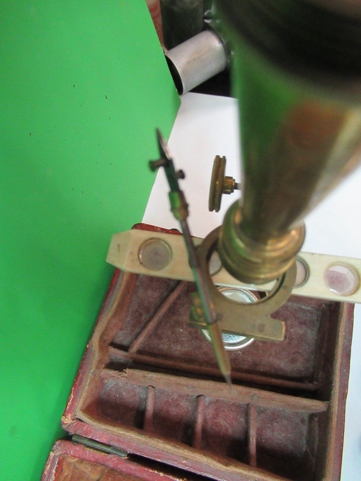 ANTIQUE BRASS RARE TYPE CARY GOULD MICROSCOPE with ACCESSORIES AS PIC T6-A-49