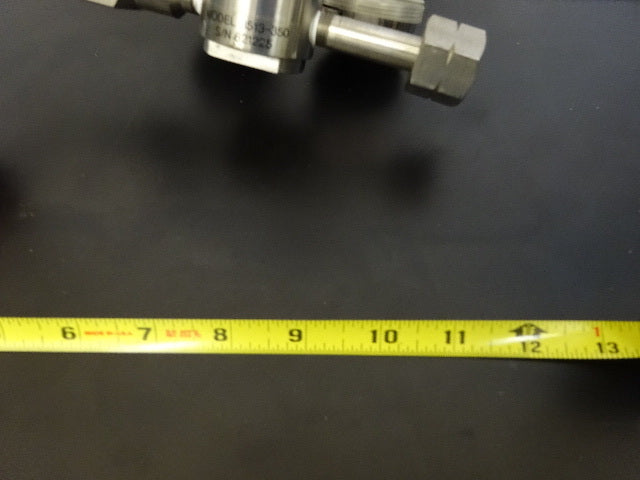 MATHESON 3513 + FLASH ARRESTOR MANOMETER REGULATOR VALVE GAS PROCESS AS IS 78-03